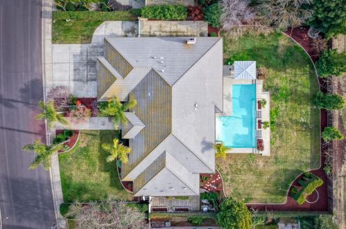320 Hartley Dr, Modesto, CA 95356-8886