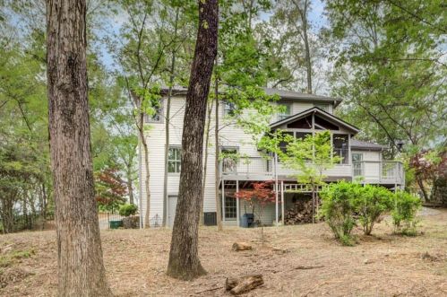 330 Highbrook Dr, Atlanta GA  30342-2315 exterior