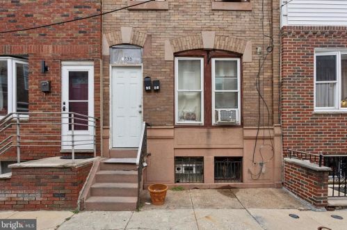 1833 Daly St, Philadelphia, PA 19145-3715