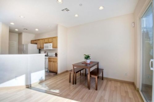 6124 Citracado Cir, Carlsbad CA  92009-2284 exterior