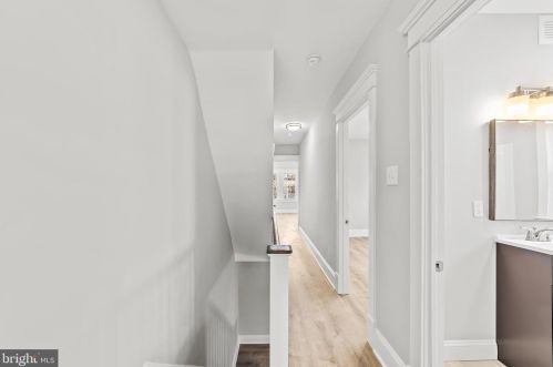 52 Hollywood Ave, Trenton NJ 08609-1312 exterior