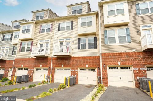 4869 Dane Ridge Cir, Woodbridge, VA 22193-6520
