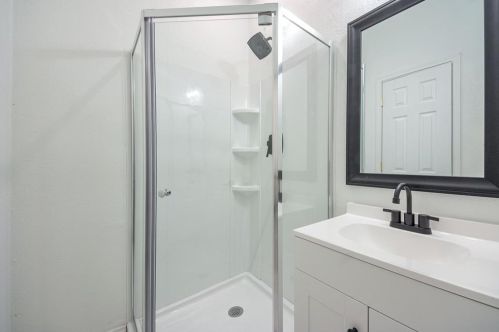 2502 Crosslands Dr, Garland TX  75040-3839 exterior