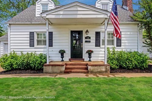 136 Robinson Pl, Red Bank, NJ 07702