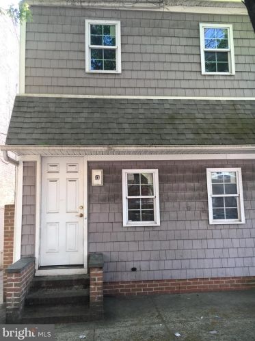 927 Broad St, Trenton NJ  08611-2008 exterior