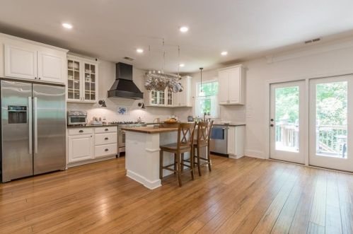 1648 Beacon Hill Blvd, Atlanta GA  30329-2556 exterior