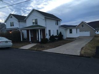 725 Ann St, Pittston PA  18642-1511 exterior