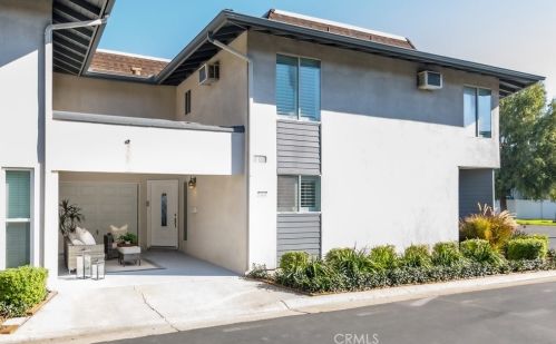 10404 Rutgers Ct, Cypress, CA 90630-4229