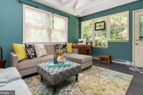 1517 Forest Glen Rd, Silver Spring MD 20910-1122 exterior