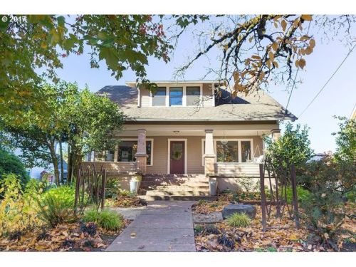 409 College St, Newberg, OR 97132-3309