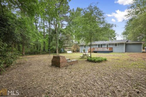 3824 Adamsville Dr, Atlanta GA  30331-3709 exterior