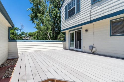 6909 Briarwood Dr, Englewood CO 80112-1160 exterior