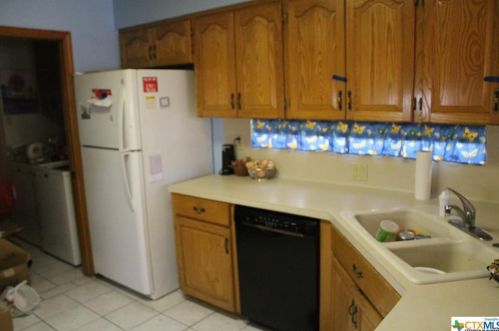 152 Gardenridge Dr, Seguin TX 78155-5277 exterior