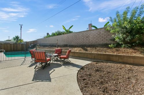 5318 Bergh Dr, Anaheim, CA 92807-3135