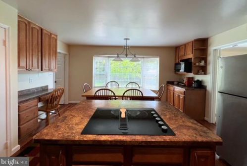 212 Farmgate Ln, Silver Spring MD 20905-5703 exterior