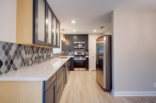 8808 Clarewood Dr, Austin TX  78758-7233 exterior