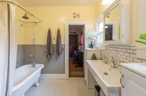 227 Helena St, Anaheim CA  92805-2939 exterior