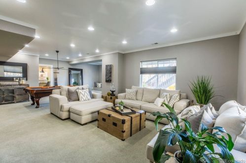 26525 Peakview Dr, Aurora CO 80016-6110 exterior