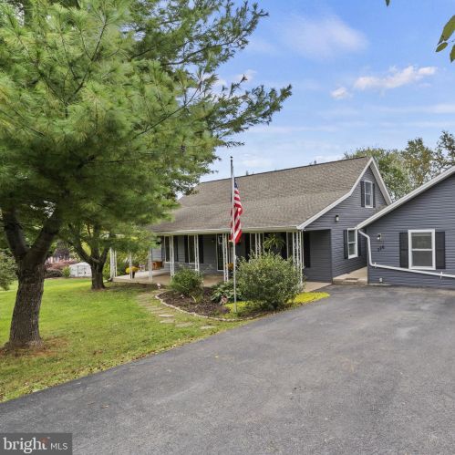 386 Palomino Pl, Charles Town WV  25414-4501 exterior
