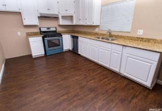 1924 Hollister St, Ceres, CA 95307-2521