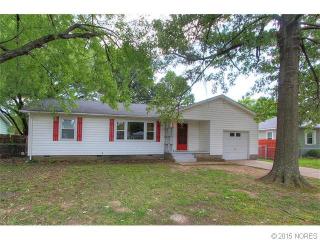 302 10th St, Pryor, OK 74361-6811