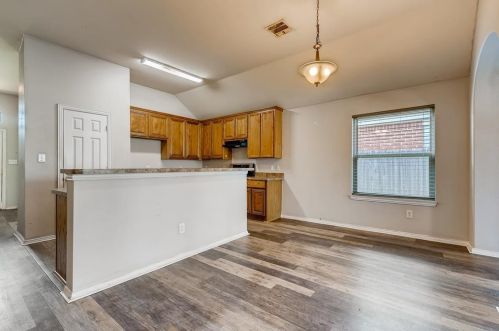 9324 Cynthia Ct, Fort Worth TX  76140-5170 exterior