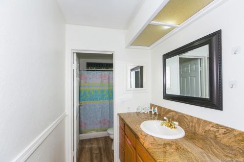 1279 Kaeleku St, Honolulu HI  96825-3005 exterior