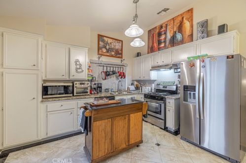 1858 Keaton Way, Lancaster CA  93536-6713 exterior