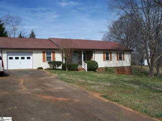 215 Robinwood Ln, Pelzer, SC 29669-9134