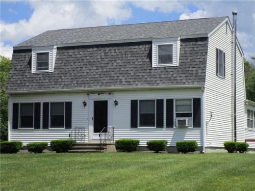 624 Bailey Hl Rd, Killingly CT  06241-1837 exterior