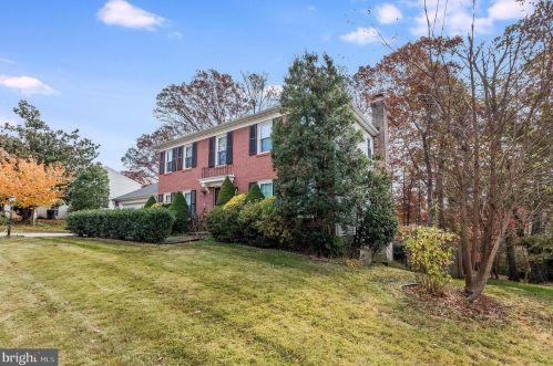 7896 Godolphin Dr, Springfield VA  22153-3310 exterior