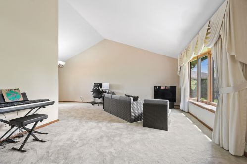 14601 Mesquite Dr, Orland Park, IL 60467-7182