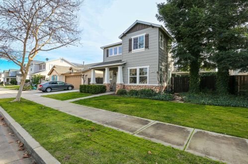 2360 Paseo Del Sol, Turlock, CA 95382-8673