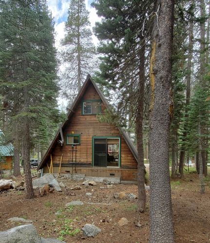 10197 Juniper Way, Truckee CA  96161-1744 exterior