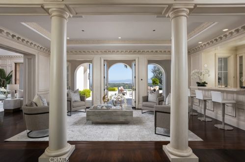 76 Golden Eagle, Irvine CA  92603-0309 exterior