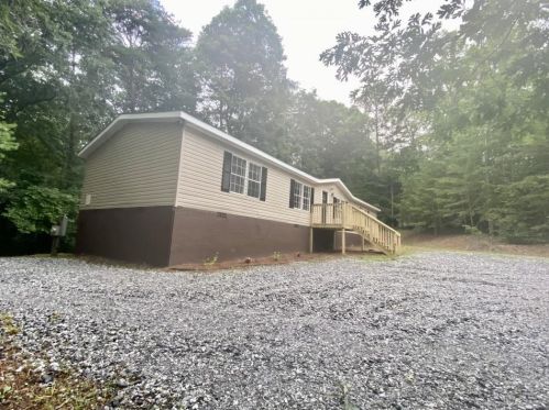 447 Oak View Trl, Cleveland, GA 30528-7032