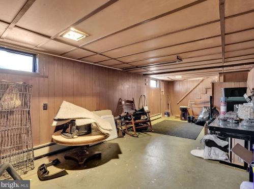 112 Fame Ave, Hanover PA 17331-1585 exterior