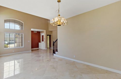 7952 Pineville Cir, Hayward, CA 94552-5355