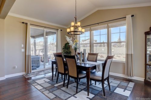 7275 Oak Hill Ct, Aurora CO 80018-1734 exterior