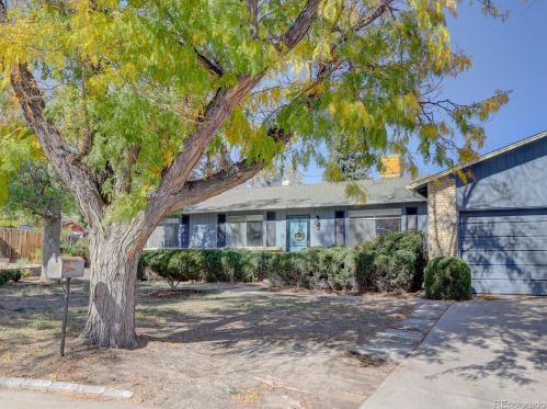 16043 Eastman Pl, Denver, CO 80013-1916