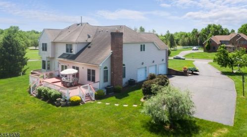 9 Isaac Graham Rd, Flemington, NJ 08822-7218