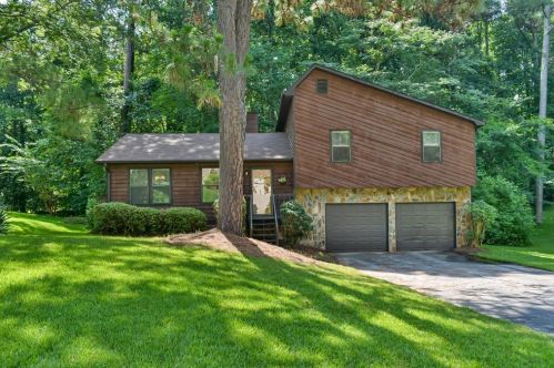 4110 Cranwood Dr, Atlanta, GA 30349-1400