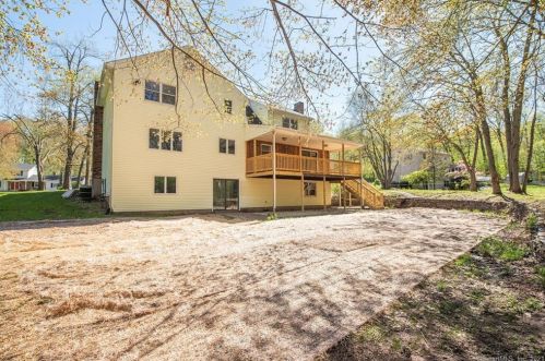 195 Orchard Hill Dr, Wapping CT  06074-3022 exterior
