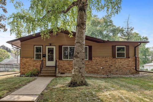 3618 Benjamin St, Minneapolis, MN 55418-1529