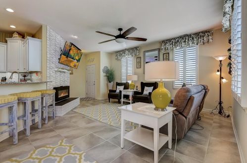 1622 Hannah Ln, Pingree Grove, IL 60140-5416