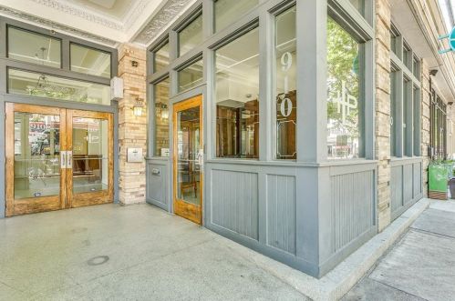 910 Houston St, Fort Worth, TX 76164-9331