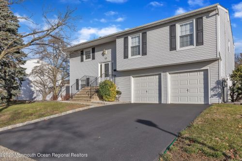 13 Janine Pl, Hazlet, NJ 07730-1113