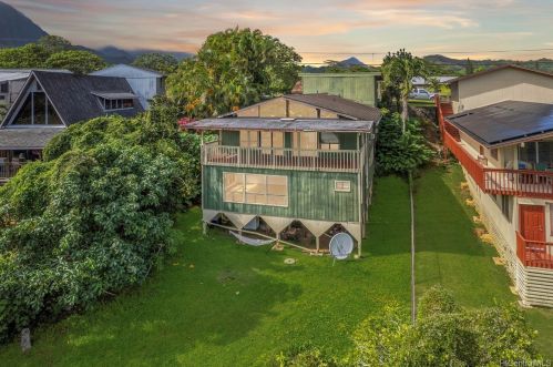 47-334 Waihee Rd, Kaneohe, HI 96744-4970