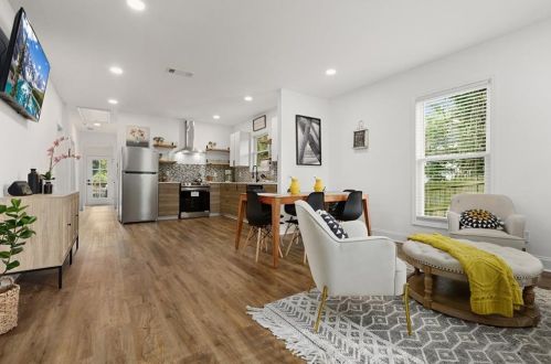 2352 Herring Rd, Atlanta GA  30311-2819 exterior