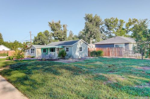 4895 Pennsylvania St, Englewood CO 80113-6920 exterior